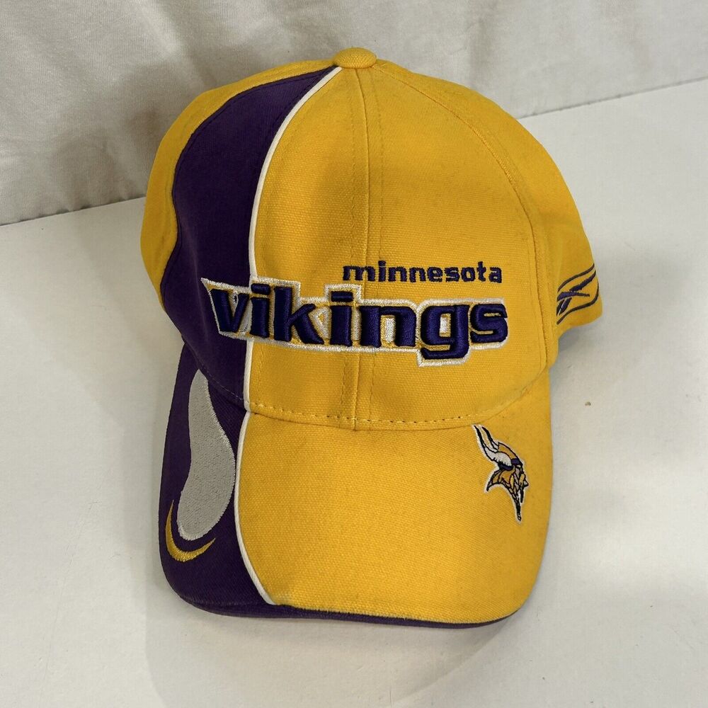 Vintage Minnesota Vikings Hat Cap Strap Back Purple Pro Line Reebok NFL Football